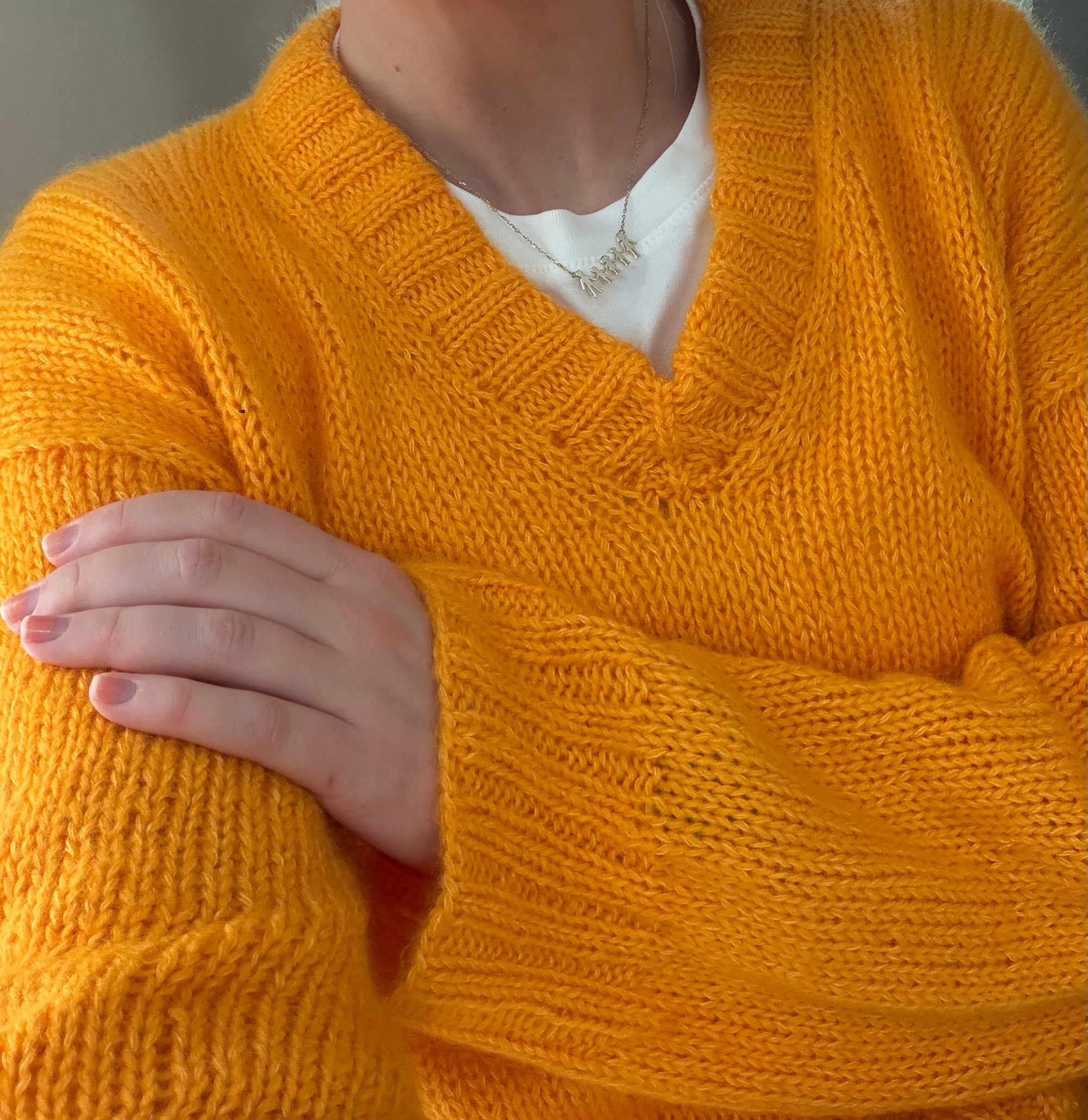 Base Sweater V-Neck