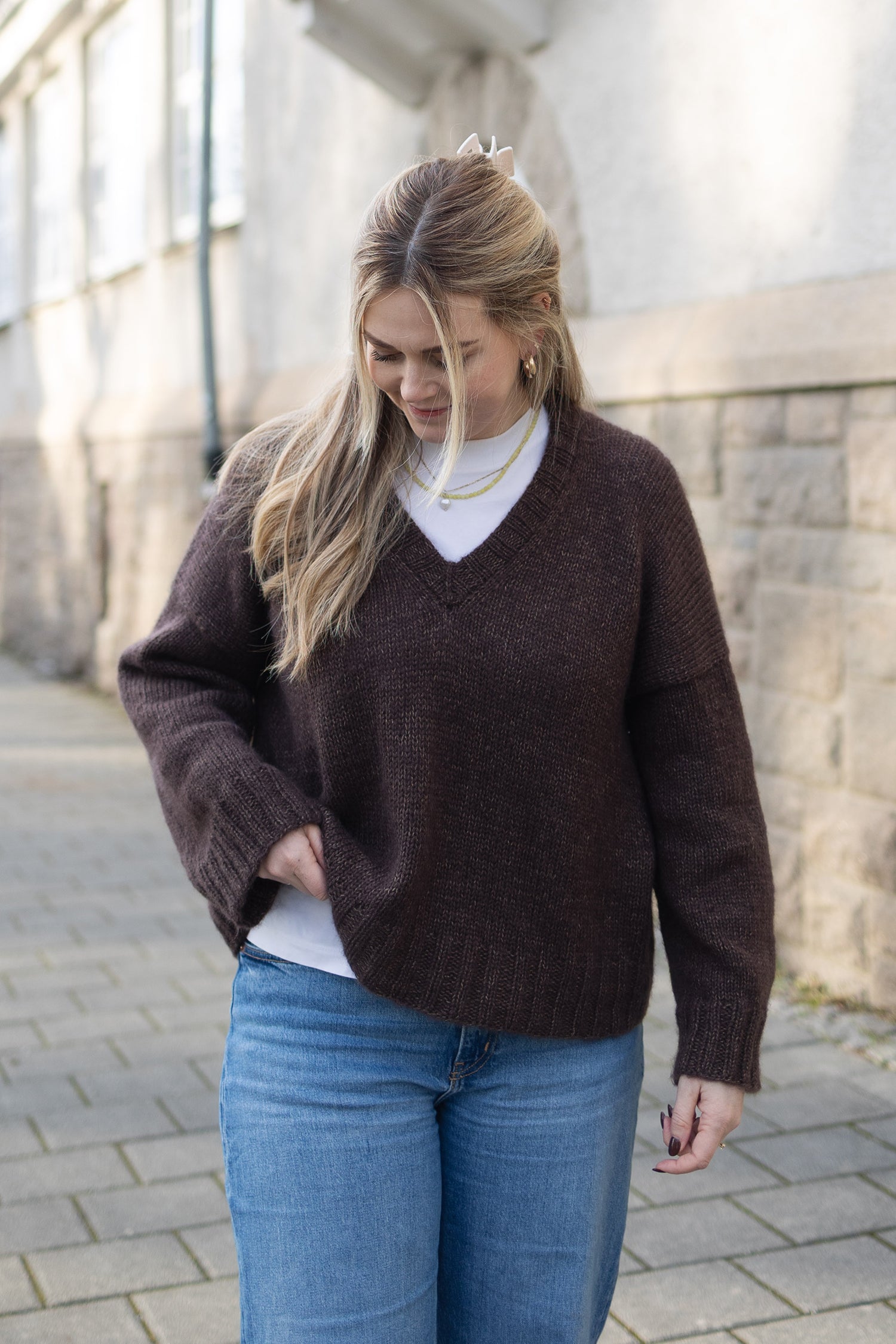 Base Sweater V-Neck